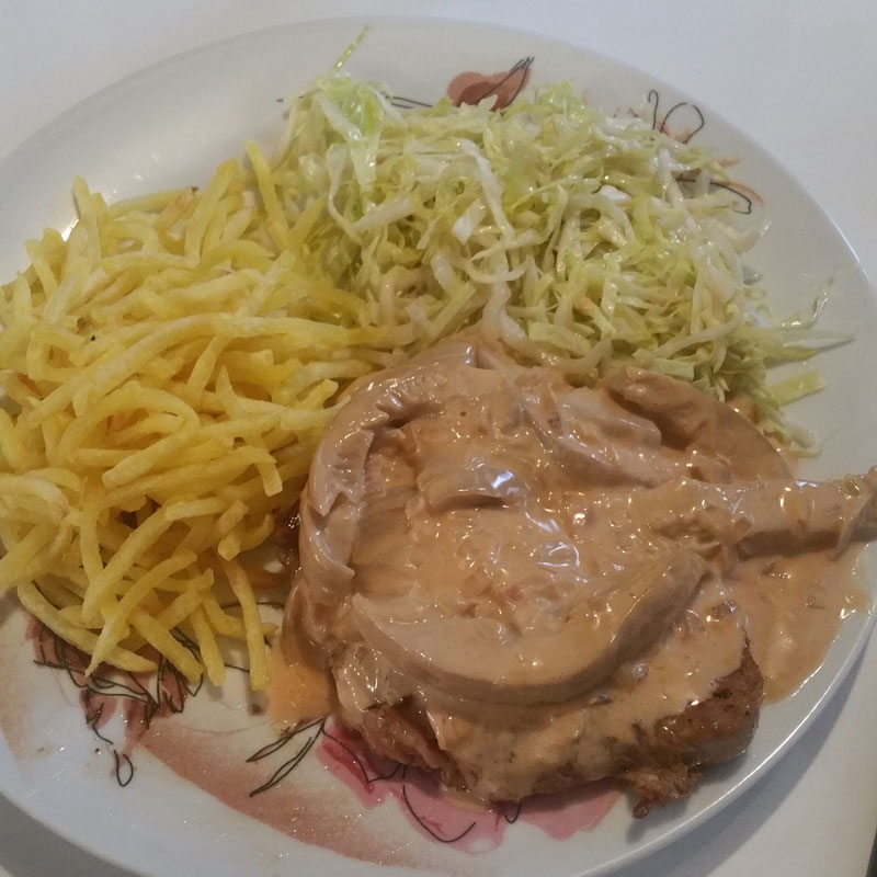 Kaiserling-Sauce, Pariser Kalbfleisch und Streichholz-Pommes frites